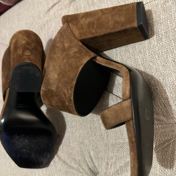 YSL Suede Sandals. - Picture 3 of 8